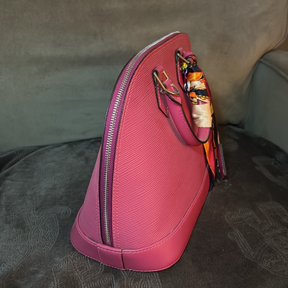 Pink Dome Handbag - Picture 2 of 9